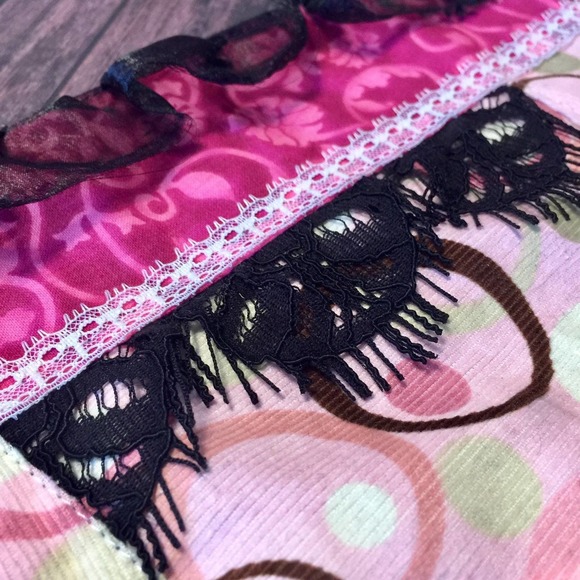 Pink victorian cottagecore hippie bohemian upcycled fabric cuff bracelet - Picture 4 of 10